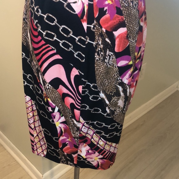 Gorgeous Cache’ Dress with belt - Picture 7 of 7